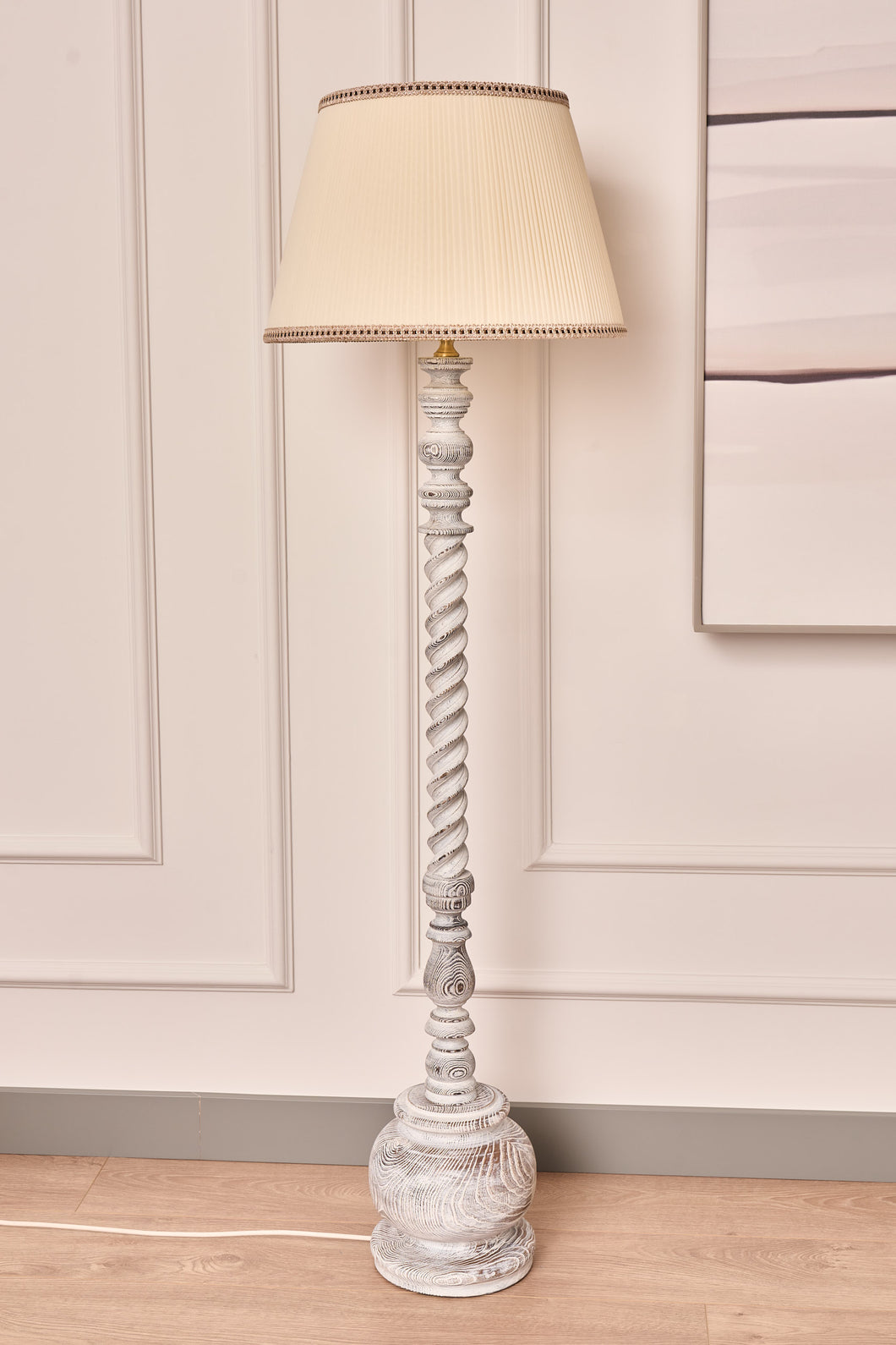 Comfy Blanc Floor Lamp