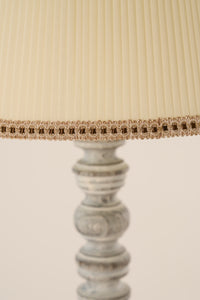 Comfy Blanc Floor Lamp