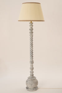 Comfy Blanc Floor Lamp